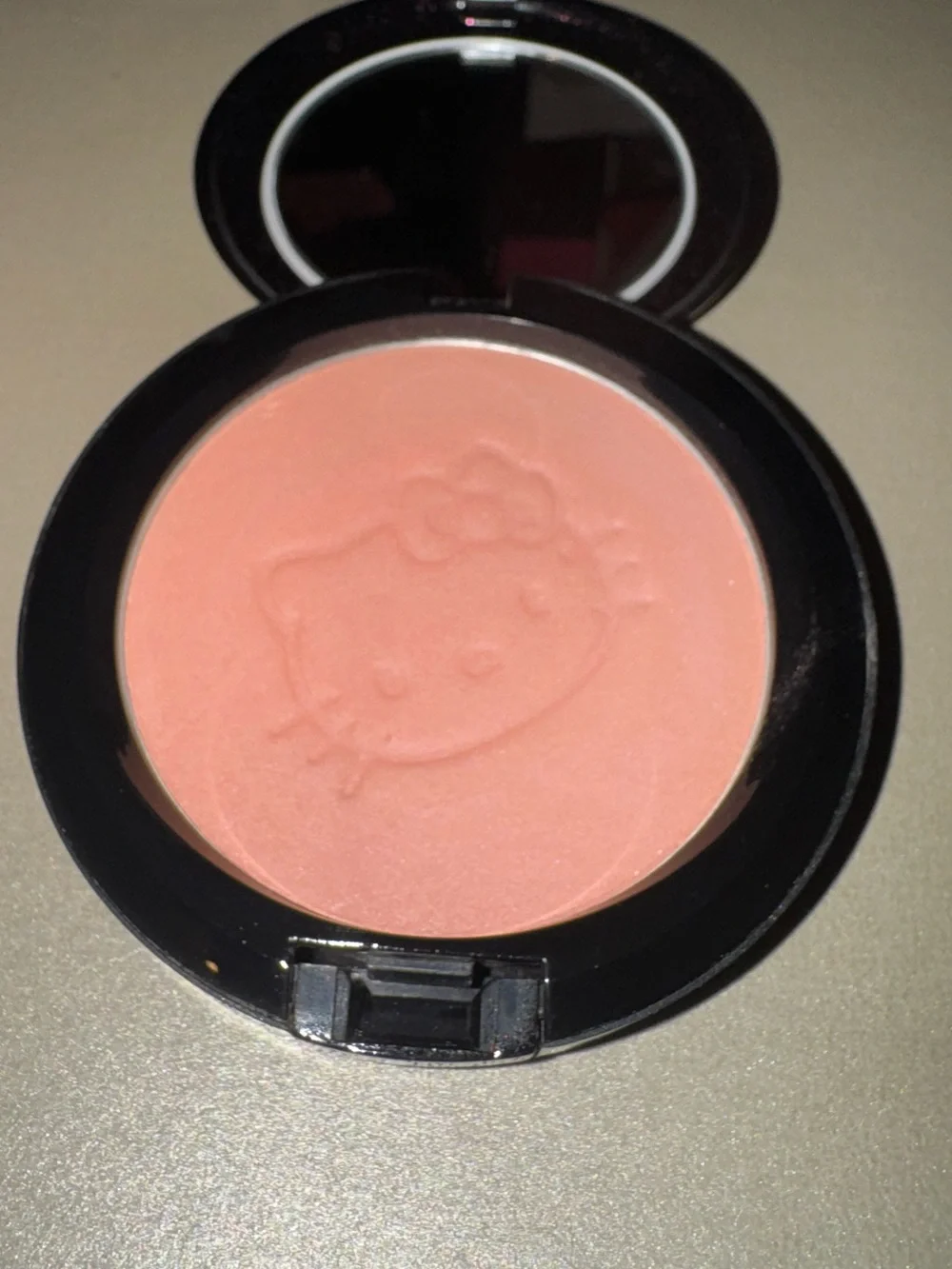 MAC Tahitian Sand Beauty Powder-Hello Kitty